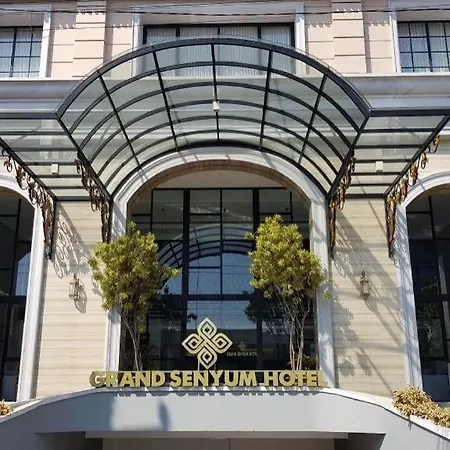 Grand Senyum Hotel, Tugu Yogyakarta-3